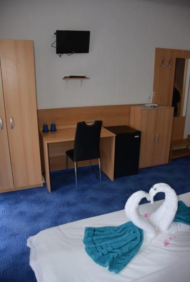Hotel O.K. 1 Beroun  Buitenkant foto