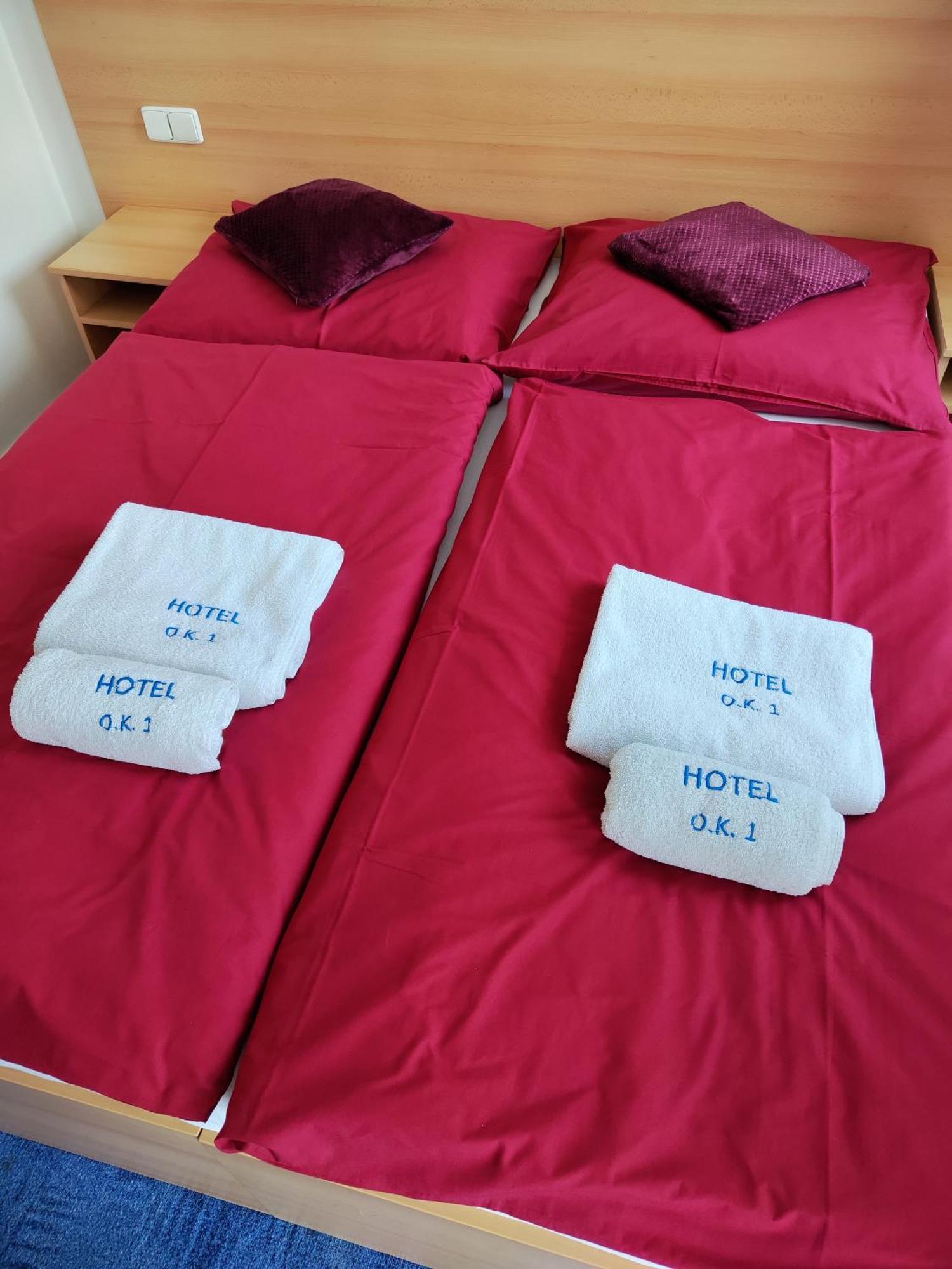 Hotel O.K. 1 Beroun  Buitenkant foto