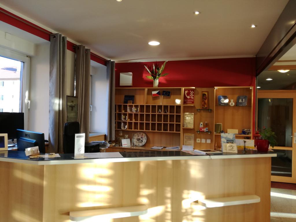 Hotel O.K. 1 Beroun  Buitenkant foto