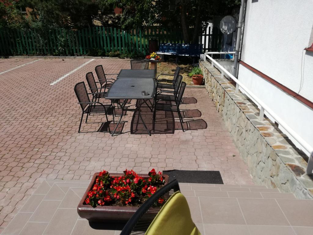 Hotel O.K. 1 Beroun  Buitenkant foto